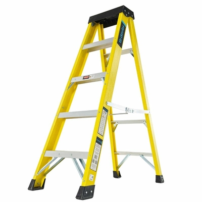 TB Davies INSUL8-S 5-Tread Professional Fibreglass Swingback Step with Tool Tray