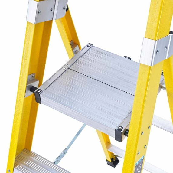 TB Davies INSUL8-P 5-Tread Professional Fibreglass Platform Step with Tool Tray