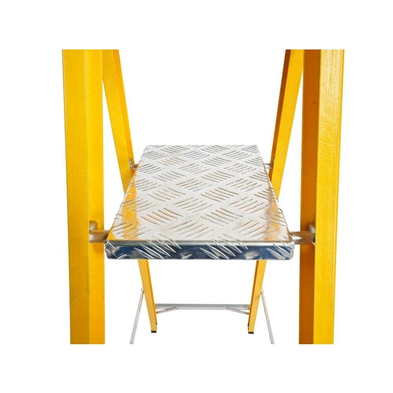Lyte MagnaStep 4 Tread Glassfibre Platform Stepladder