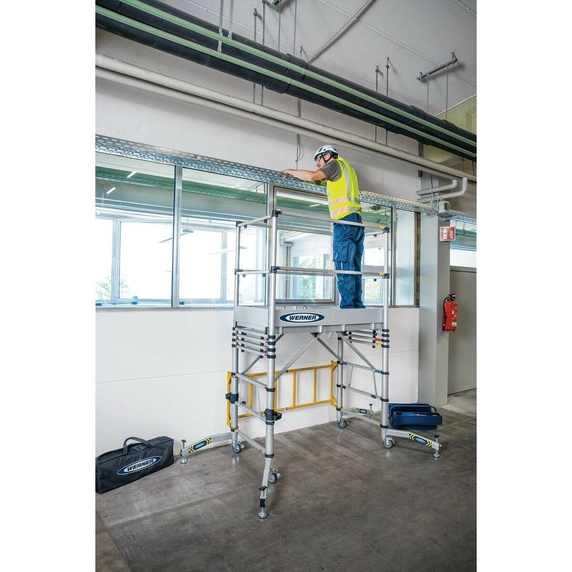 Werner Telescopic Aluminium Scaffold Tower (2m Platform)