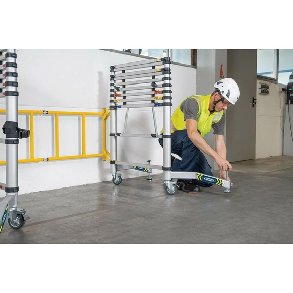 Werner Telescopic Aluminium Scaffold Tower (2m Platform)