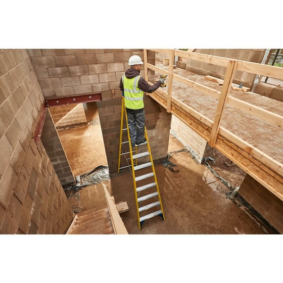Werner Fibreglass Swingback Stepladder - 12 Tread