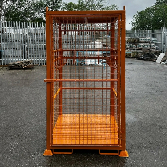 Rigging Storage Cage with 20 Hooks - 750kg
