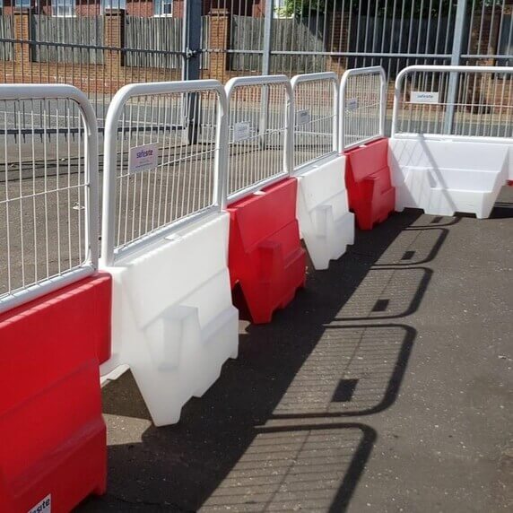 Heras Evo 1 0m Road Barriers Red White Interlocking Traffic Barriers 